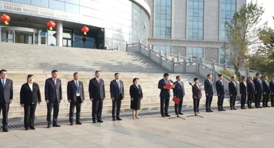 同升一面旗 共祝祖国好 乌苏市举行升国旗仪式