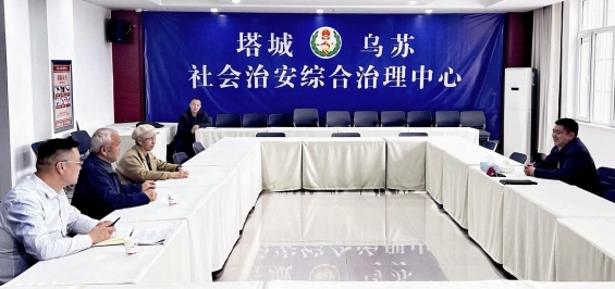 市委书记张永宁到市社会治安综合治理中心接访